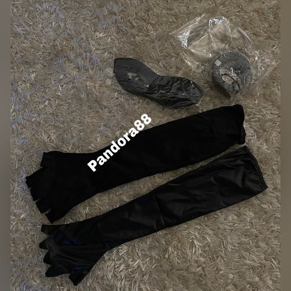 Sexy vampire slayer sexy witch - Picture 6 of 8